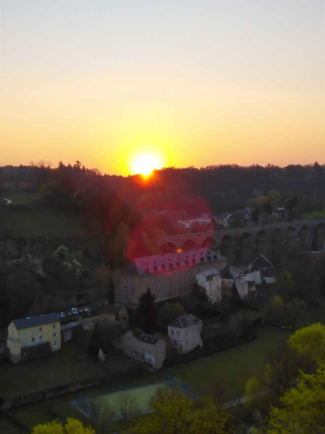 Luxembourg-City-Sunrise-200408